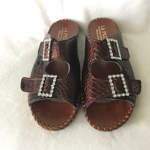 La Plume brown alligator design with rhinestones